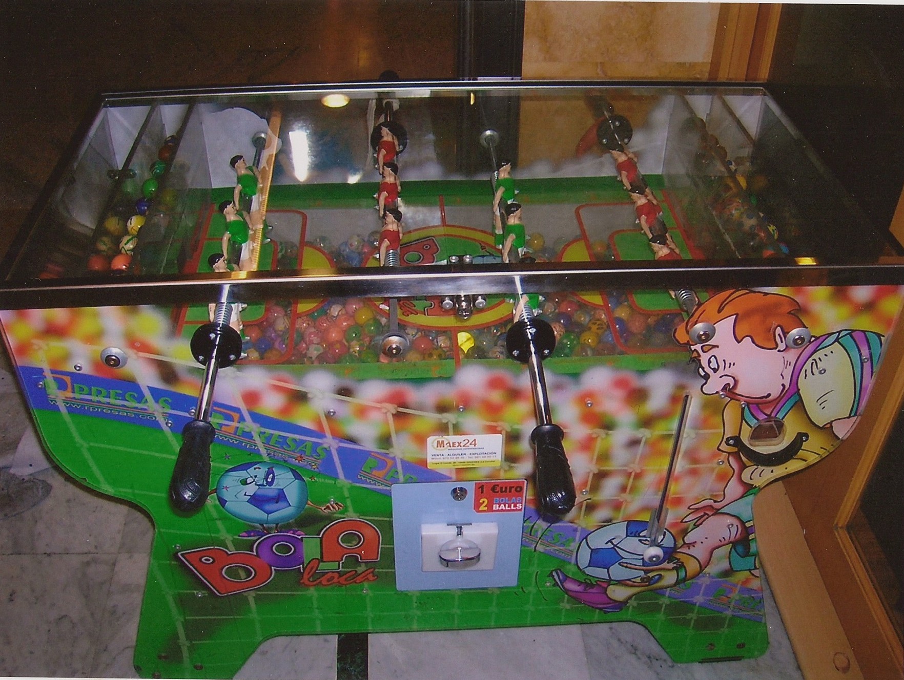 Futbolín bola loca